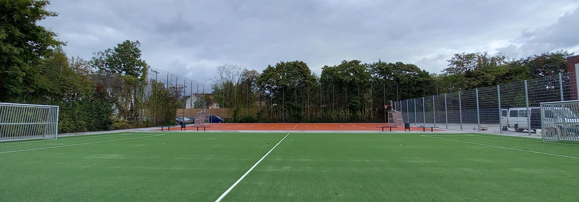 Außernsportanlage Gesamtschulde Gottfried-Wilhelm-Leibnitz Außernsportanlage Gesamtschulde Gottfried-Wilhelm-Leibnitz